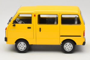 Toyota TJ110 Tianjin Huali Gelb OEM 1:18 TOYOTA014 Metall — Bild 4 von 8