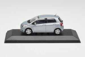 Toyota Yaris Mk2 Glacier Blau Minichamps 1:43 TOYOTA001 Metall