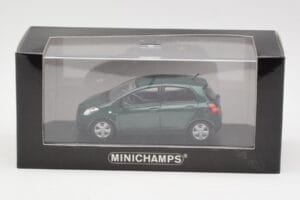 Toyota Yaris XP10 Oxford Green Minichamps 1:43 400166501 Metall — Bild 4 von 4