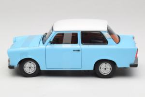 Trabant 601 Deluxe Blau Weiß Sun Star 1:18 4286 Metall — Bild 3 von 6