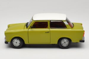 Trabant 601 Grün Sun Star 1:18 4289 Metall — Bild 4 von 8