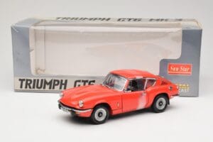 Triumph GT6 Mk3 Rot Sun Star 1:18 1056 Metall — Bild 6 von 6