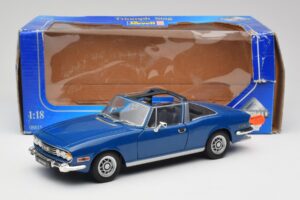 Triumph Stag Mk1 Sapphire Blue Revell 1:18 8815 Metall — Bild 8 von 8