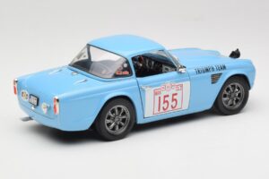 Triumph TR4 Rally Car Revell 1:18 8773 Metall — Bild 3 von 8