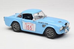 Triumph TR4 Rally Car Revell 1:18 8773 Metall — Bild 6 von 8