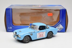Triumph TR4 Rally Car Revell 1:18 8773 Metall — Bild 8 von 8