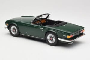 Triumph TR6 PI Dunkelgrün Minichamps 1:18 155132030 Metall — Bild 5 von 6