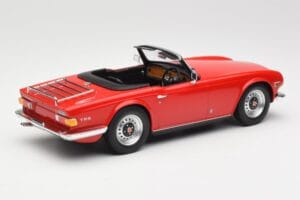 Triumph TR6 PI Rot Minichamps 1:18 155132031 Metall — Bild 2 von 6