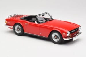 Triumph TR6 PI Rot Minichamps 1:18 155132031 Metall — Bild 4 von 6