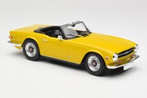 Triumph TR6 RHD Gelb Minichamps 1:18 155132034 Metall — Bild 4 von 6