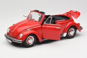 Volkswagen 1302 LS Cabriolet Rot Revell 1:18 08470 Metall — Bild 2 von 8