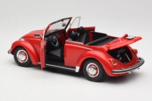 Volkswagen 1302 LS Cabriolet Rot Revell 1:18 08470 Metall — Bild 5 von 8