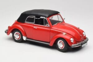 Volkswagen 1302 LS Cabriolet Rot Revell 1:18 08470 Metall — Bild 6 von 8