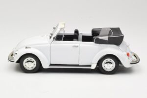 Volkswagen 1302 LS Cabriolet Weiß Revell 1:18 8415 Metall — Bild 4 von 8