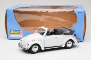 Volkswagen 1302 LS Cabriolet Weiß Revell 1:18 8415 Metall — Bild 8 von 8