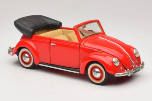 Volkswagen Beetle Cabriolet Rot Maisto 1:18 56010 Metall — Bild 6 von 8