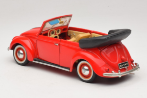 Volkswagen Beetle Cabriolet Rot Maisto 1:18 56010 Metall — Bild 7 von 8