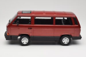 Volkswagen Bus T3 Multivan Magnum Mars Red Metallic KK-Scale 1:18 KKDC180991 Metall — Bild 3 von 6