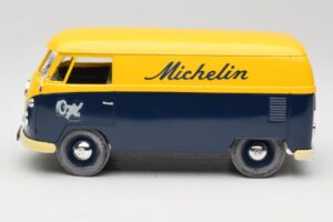 Volkswagen T1 Combi Michelin Schwarz & Gelb Solido 1:18 9406 Metall — Bild 4 von 8