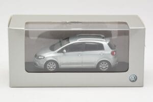 Volkswagen Cross Golf Mk5 Silber Minichamps 1:43 400054370 Metall — Bild 4 von 4