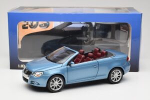 Volkswagen Eos Blau Norev 1:18 188422 Metall — Bild 8 von 8