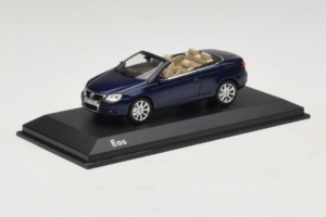 Volkswagen Eos Cabriolet Blau Minichamps 1:43 1F0099300D5Q Metall — Bild 2 von 5