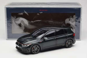 Volkswagen Golf GTI Mk8 Schwarz Metallic Norev 1:18 188591 Metall — Bild 8 von 8