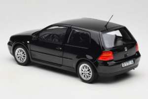 Volkswagen Golf GTI Mk4 Schwarz Norev 1:18 188574 Metall — Bild 7 von 8
