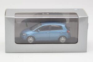 Volkswagen Golf Plus Mk5 Blue Metallic Minichamps 1:43 GOLF002 Metall — Bild 4 von 4