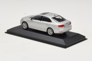 Volkswagen Jetta Mk6 Silber Minichamps 1:43 JETTA002 Metall — Bild 3 von 4