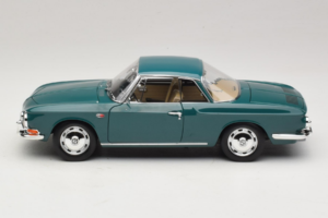 Volkswagen Karmann Ghia 1500 Grün Norev 1:18 188648 Metall — Bild 3 von 8