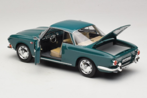 Volkswagen Karmann Ghia 1500 Grün Norev 1:18 188648 Metall — Bild 7 von 8