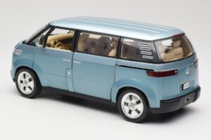 Volkswagen Microbus Concept Hellgrün Revell 1:18 08444 Metall — Bild 7 von 8