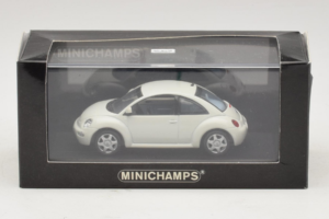 Volkswagen New Beetle Weiß Minichamps 1:43 430058005 Metall — Bild 4 von 4