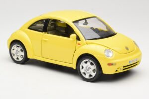 Volkswagen New Beetle Gelb Bburago 1:18 BEETLE001 Metall — Bild 6 von 8