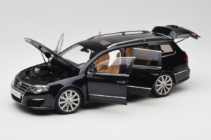 Volkswagen Passat B6 R36 Variant Schwarz NZG 1:18 KF044-4A Metall — Bild 2 von 8