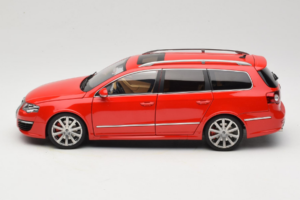 Volkswagen Passat B6 R36 Variant Rot NZG 1:18 KF044-5 Metall — Bild 4 von 8