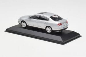 Volkswagen Passat B6 Silber Minichamps 1:43 PASSAT003 Metall — Bild 3 von 4
