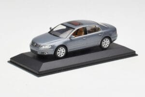 Volkswagen Phaeton 3D Grau Minichamps 1:43 3D0099300GPR7Q Metall — Bild 2 von 4