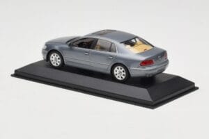 Volkswagen Phaeton Light Blue Metallic Minichamps 1:43 VW002 Metall — Bild 3 von 4