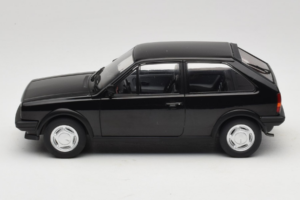 Volkswagen Polo II Coupe G40 Schwarz MCG 1:18 MCG18524 Metall — Bild 3 von 6