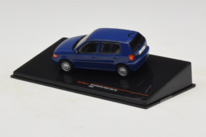 Volkswagen Polo Mk3 Blau IXO 1:43 CLC579N Metall — Bild 3 von 4