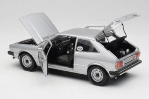Volkswagen Scirocco GT Mk1 Silver Metallic Revell 1:18 08833 Metall — Bild 5 von 8