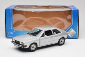 Volkswagen Scirocco GT Mk1 Silver Metallic Revell 1:18 08833 Metall — Bild 8 von 8