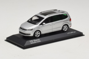 Volkswagen Sharan Silber Minichamps 1:43 400058101 Metall — Bild 2 von 5