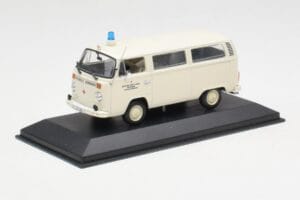 Volkswagen T2 Ambulance DRK Minichamps 1:43 400053090 Metall — Bild 2 von 4