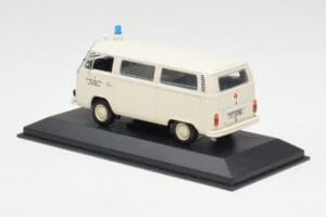 Volkswagen T2 Ambulance DRK Minichamps 1:43 400053090 Metall — Bild 3 von 4