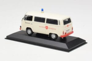 Volkswagen T2 Ambulance Malteser Hilfsdienst Minichamps 1:43 400053092 Metall — Bild 3 von 4