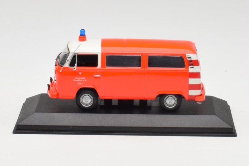 Volkswagen T2 Bus Feuerwehr Frankfurt Rote Stoßstangen Minichamps 1:43 400053091-V1 Metall
