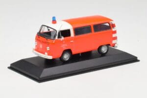 Volkswagen T2 Bus Feuerwehr Frankfurt Minichamps 1:43 400053091-R Metall — Bild 2 von 4
